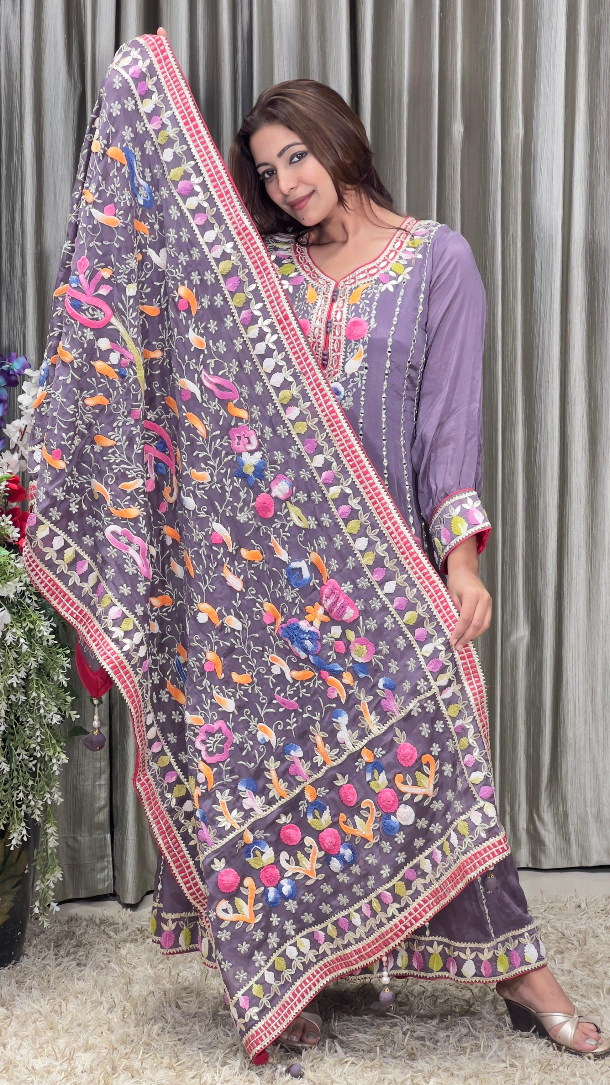 FLOOR LENGTH ANARKALI OUTFIT