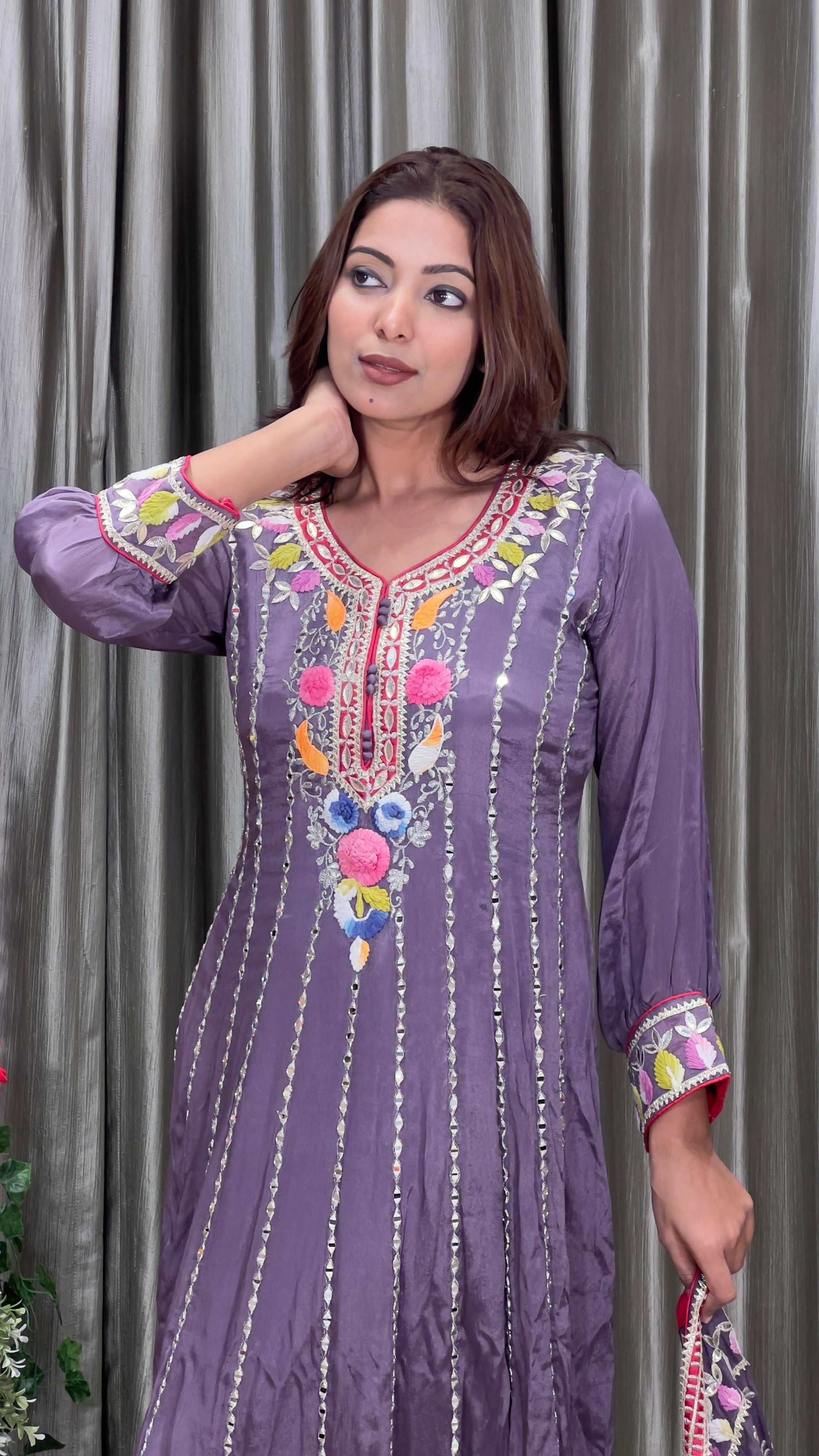 FLOOR LENGTH ANARKALI OUTFIT