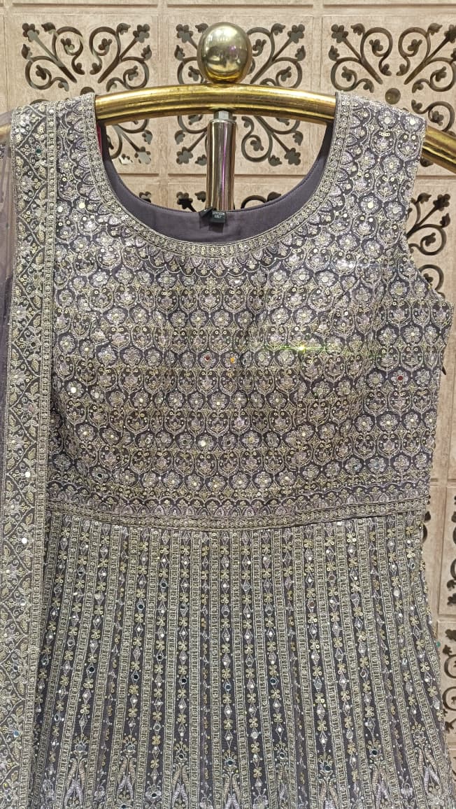 DESIGNER PARTY WEAR RECEPTION GOWN