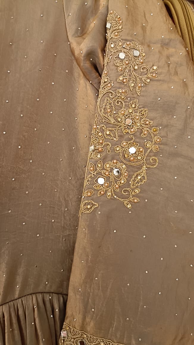 BEAUTIFULL PARTY WEAR FLOOR LENGTH GOWN