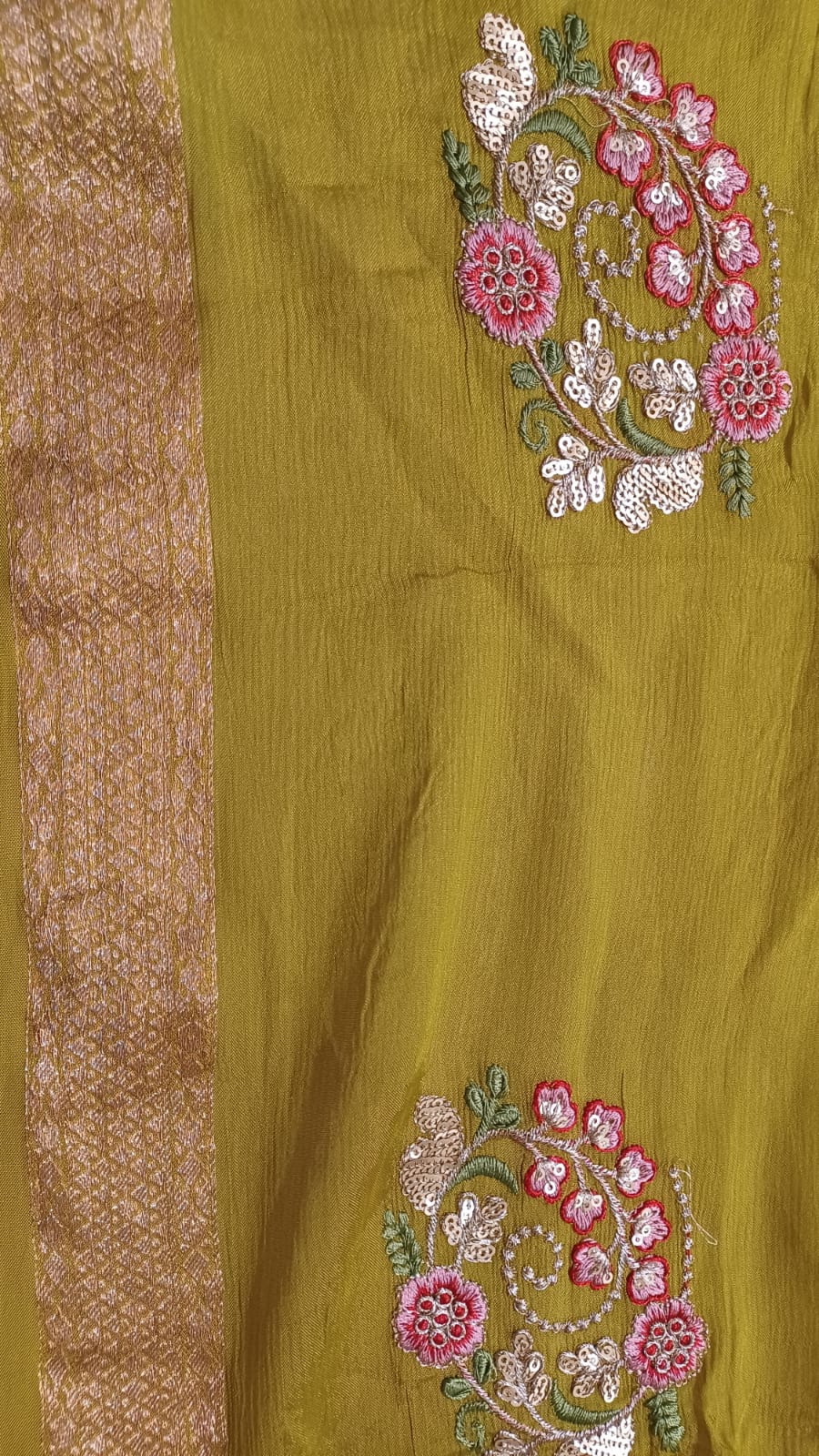 MEHENDI,TRADITIONAL FUNCTIONAL WEAR SAREE