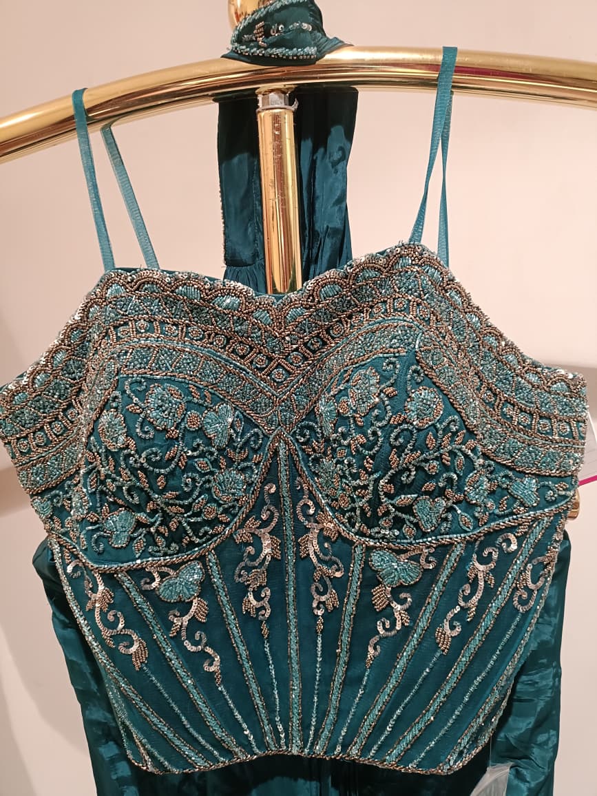 INDO-WESTERN FESTIVE FUNCTIONAL WEAR OUTFIT