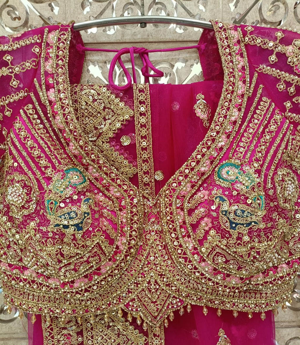 WEDDING,RECEPTION FUNCTIONAL BRIDAL LEHENGA CHOLI