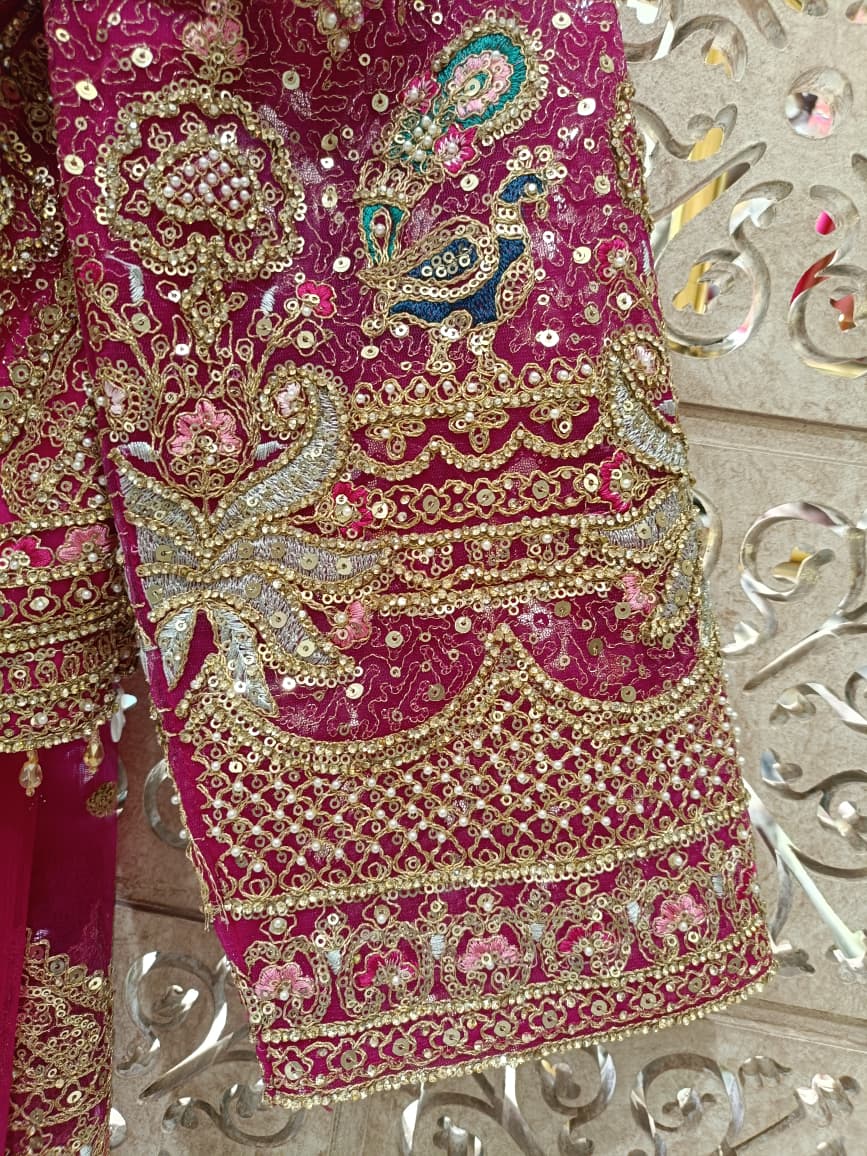 WEDDING,RECEPTION FUNCTIONAL BRIDAL LEHENGA CHOLI