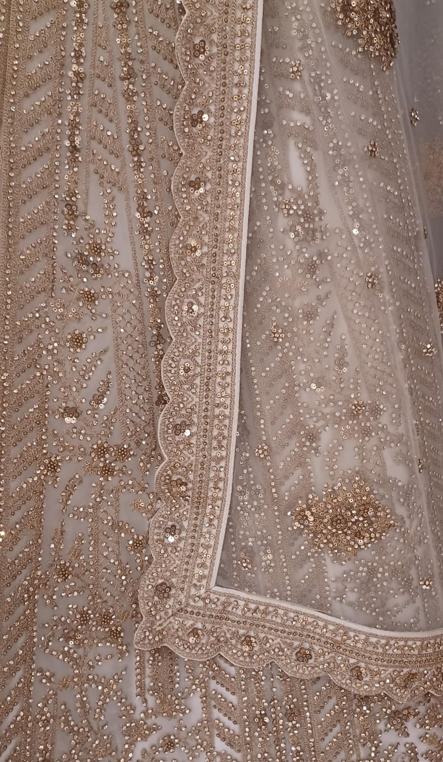 WEDDING,RECEPTION,FUNCTIONAL WEAR LEHENGA CHOLI