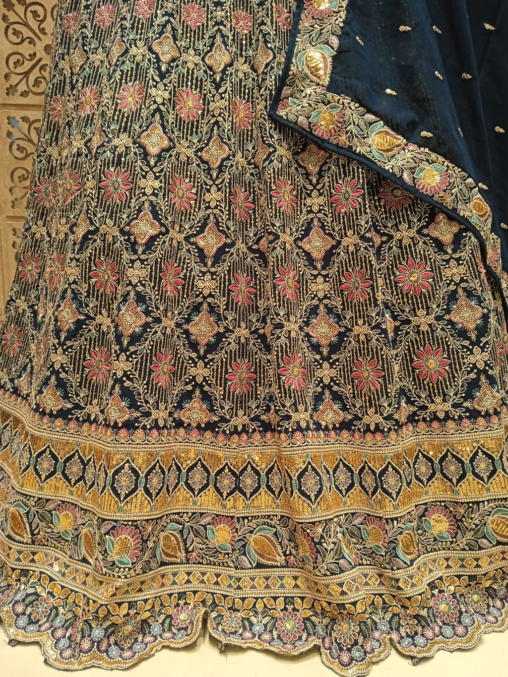 DESIGNER PARTY WEAR GOWN