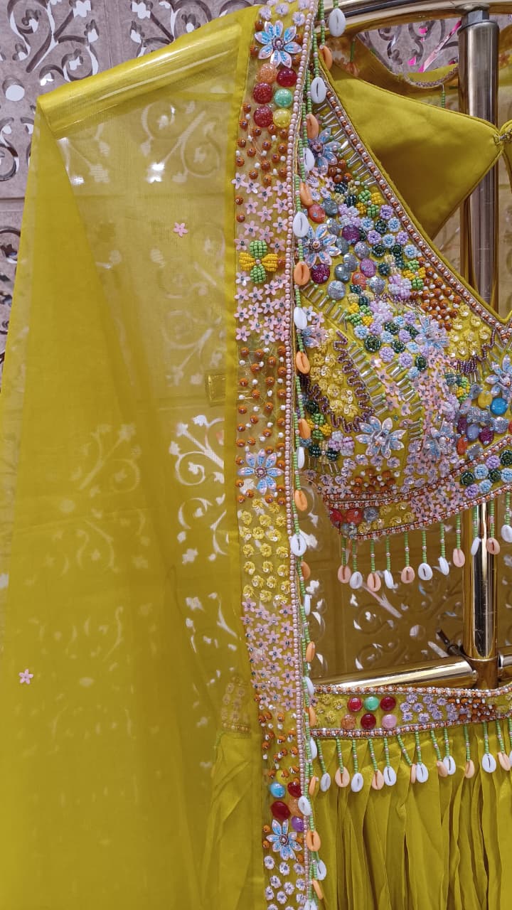 HALDI,MEHENDI FUNCTIONAL INDO-WESTERN