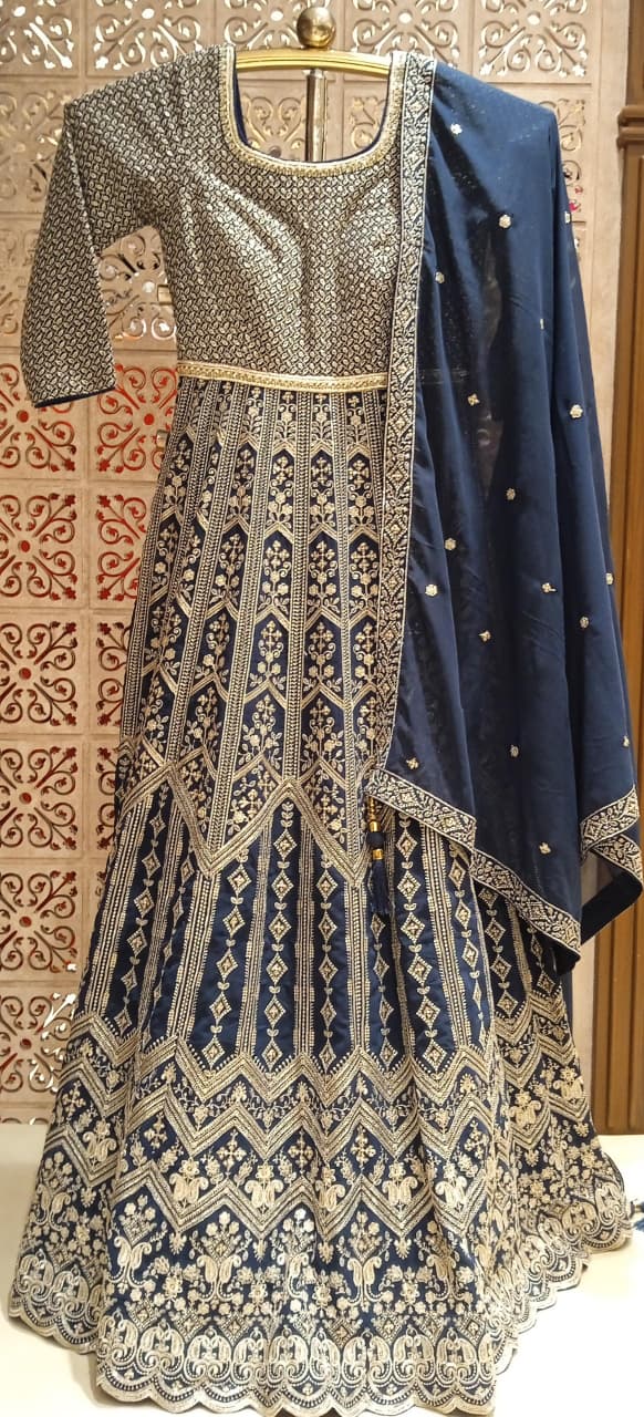 FLOOR LENGTH FESTIVE OCCASSION GOWN