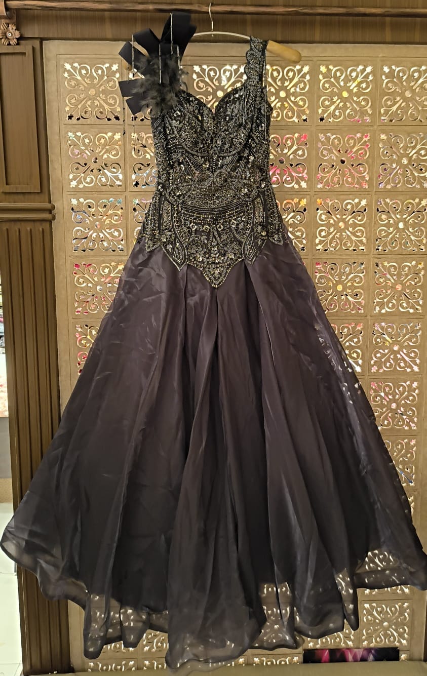 WEDDING,FUNCTIONAL RECEPTION BRIDAL GOWN