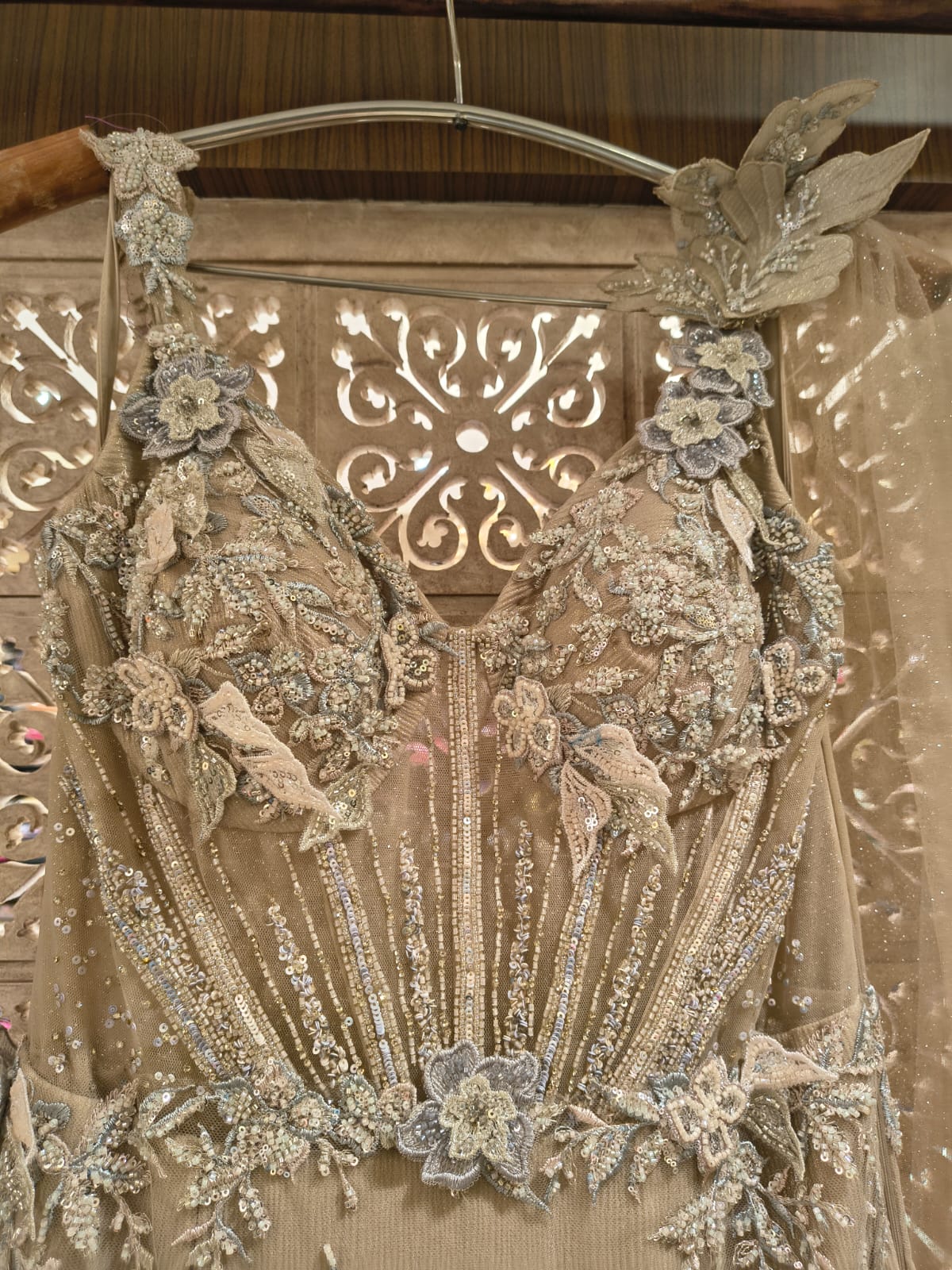 WEDDING,RECEPTION FUNCTIONAL OUTFIT