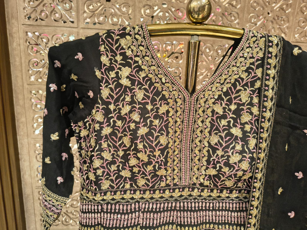 FESTIVE OCCASSION PARTY WEAR GOWN