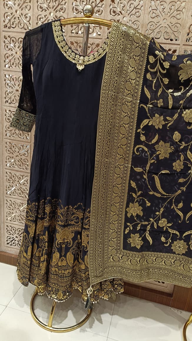 FESTIVE OCCASSION PARTY WEAR OUTFIT
