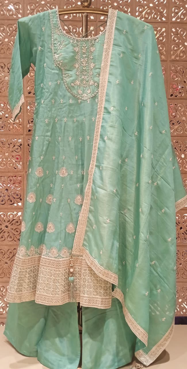 PARTY WEAR FESTIVE OCCASSION OUTFIT