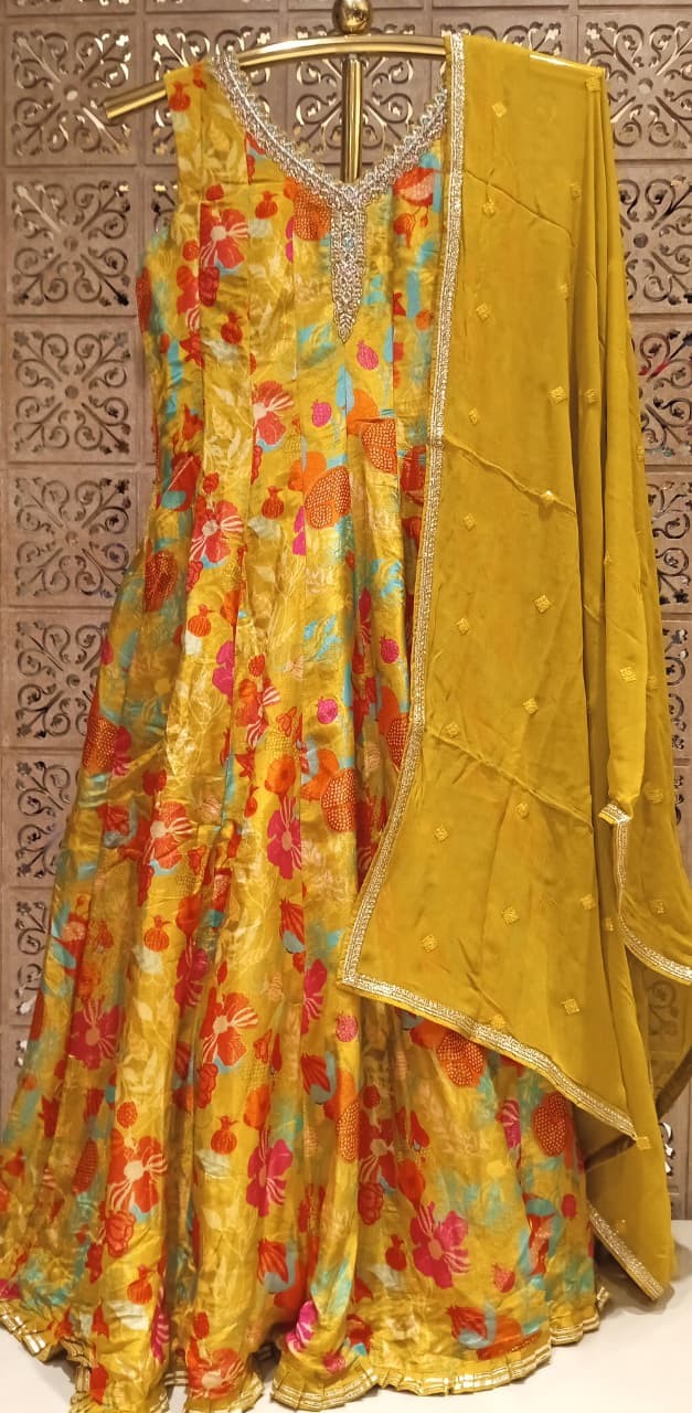 FLOOR LENGTH PARTY WEAR GOWN