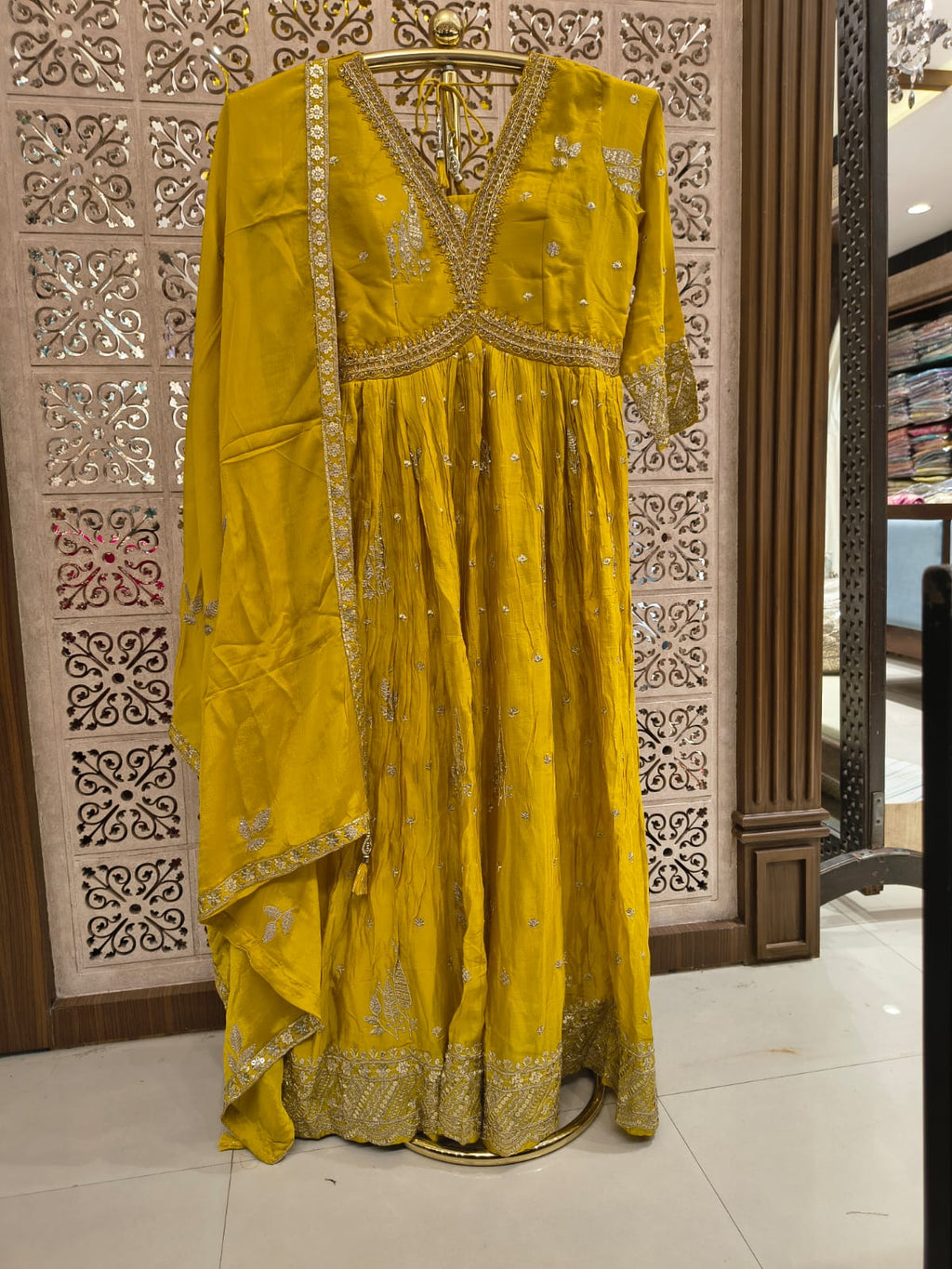 PARTY WEAR OUTFIT FESTIVE OCCASSION