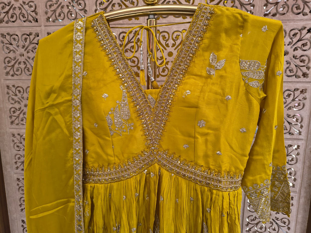 PARTY WEAR OUTFIT FESTIVE OCCASSION