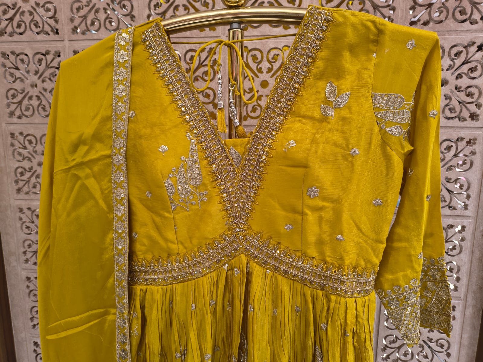 PARTY WEAR OUTFIT FESTIVE OCCASSION