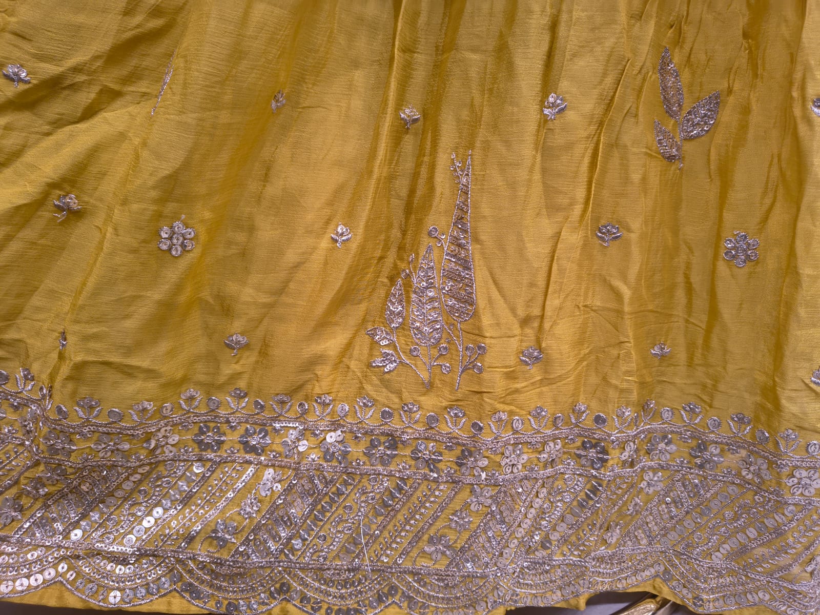 PARTY WEAR OUTFIT FESTIVE OCCASSION
