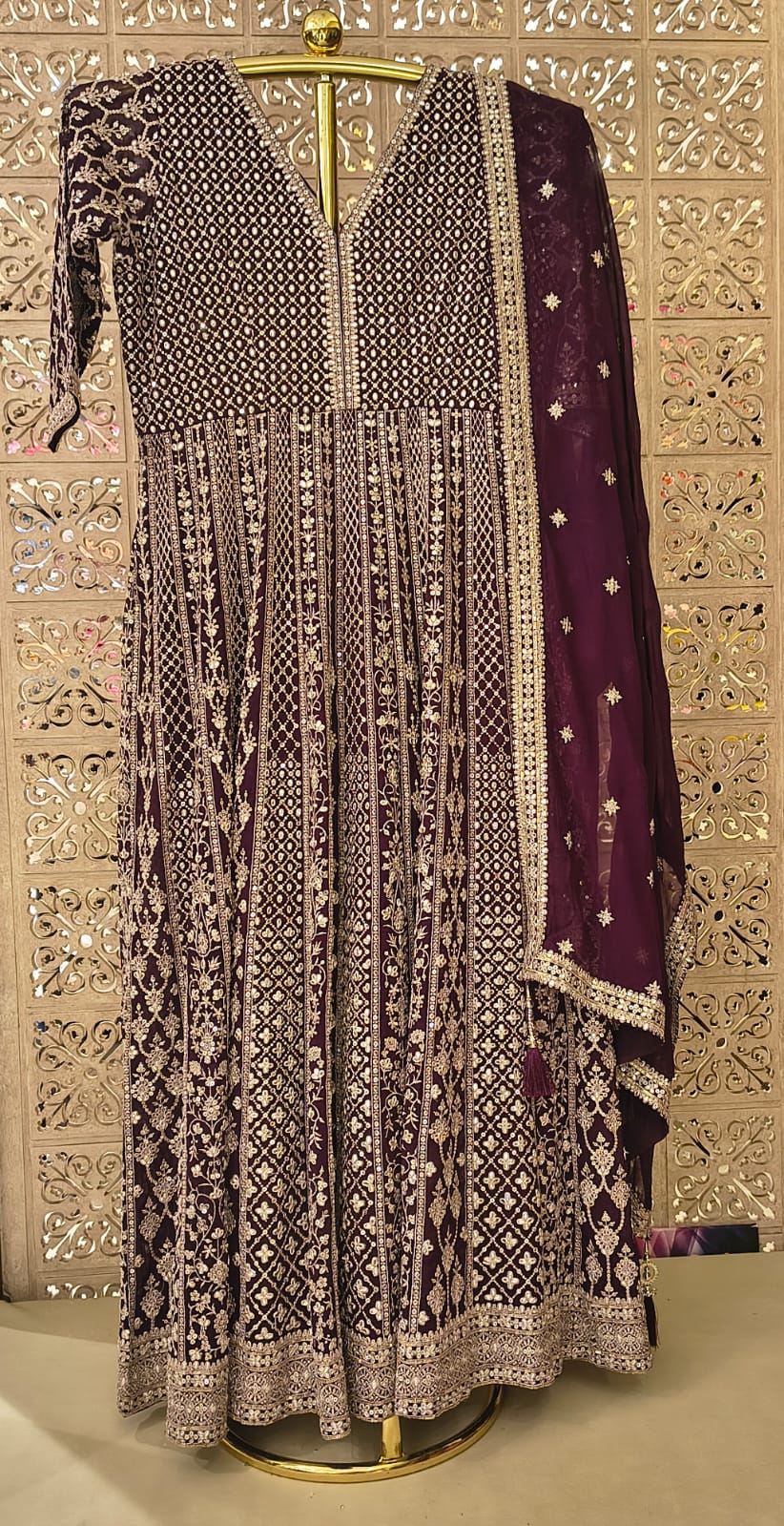 FLOOR LENGTH PARTY WEAR OUTFIT