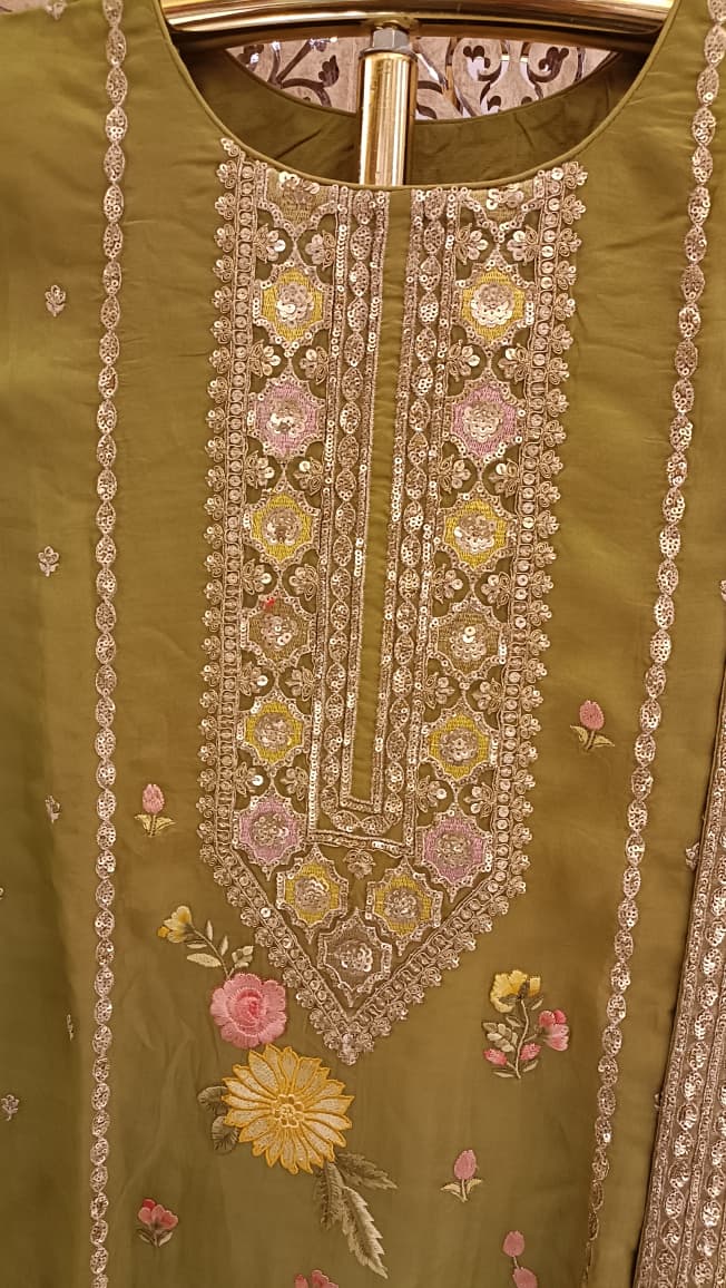 FUNCTIONAL FESTIVE OCCASSION PARTY WEAR OUTFIT
