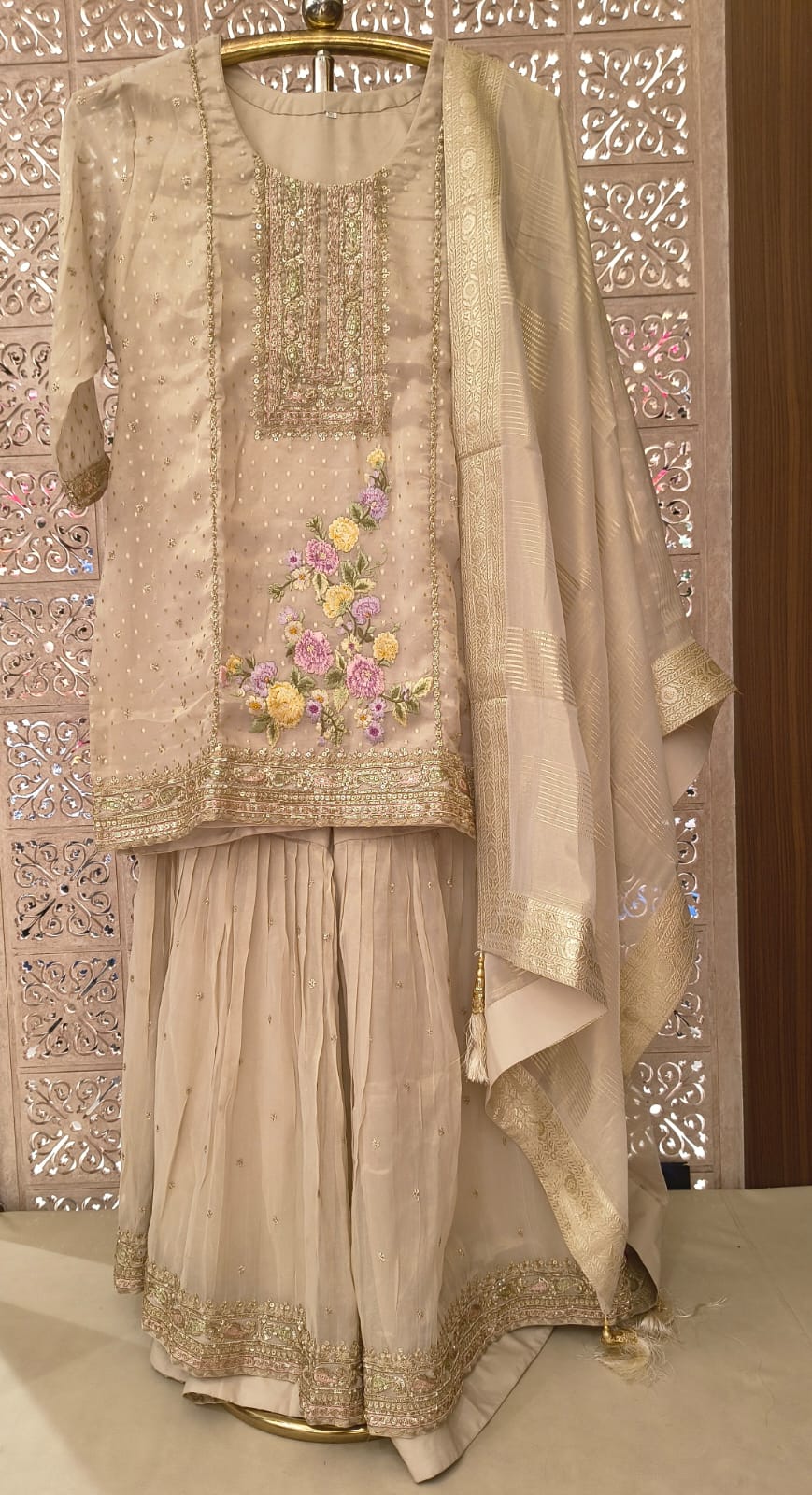 FESTIVE OCCASSION PARTY WEAR OUTFIT
