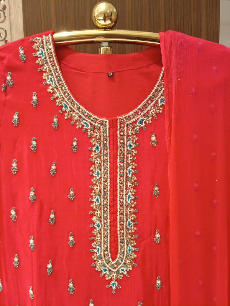 FUNCTIONAL FESTIVE OCCASSION PARTY WEAR OUTFIT