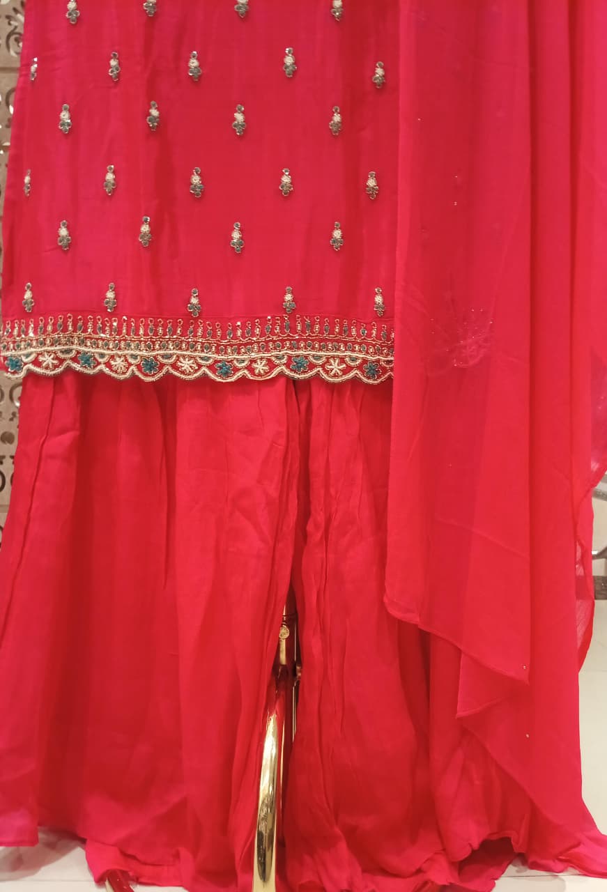 FUNCTIONAL FESTIVE OCCASSION PARTY WEAR OUTFIT