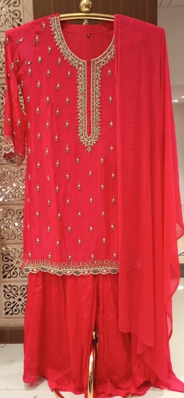 FUNCTIONAL FESTIVE OCCASSION PARTY WEAR OUTFIT