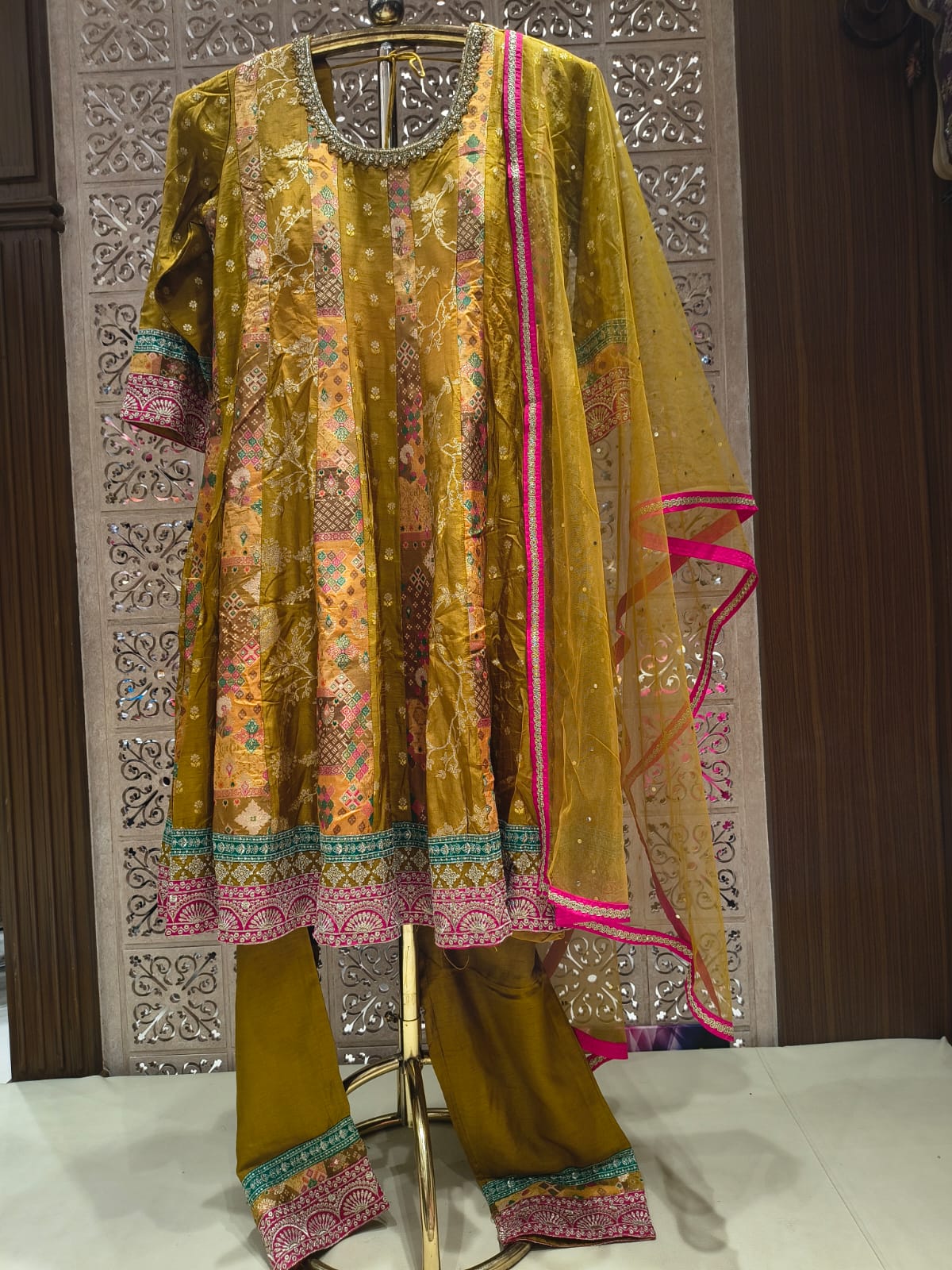 HALDI,MEHENDI FUNCTIONAL FESTIVE OCCASSION