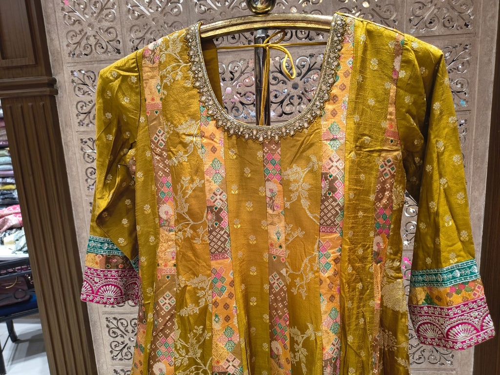 HALDI,MEHENDI FUNCTIONAL FESTIVE OCCASSION