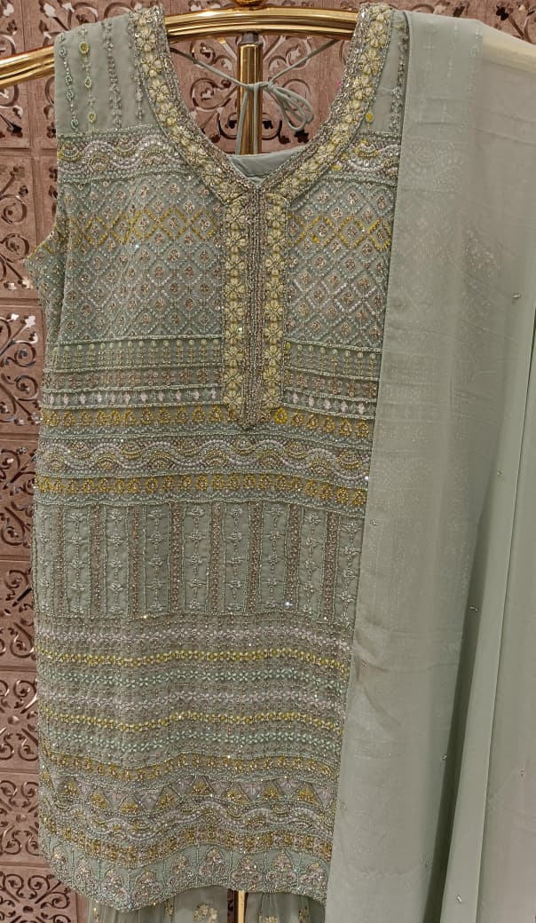 FUNCTIONAL FESTIVE OCCASSION PARTY WEAR OUTFIT
