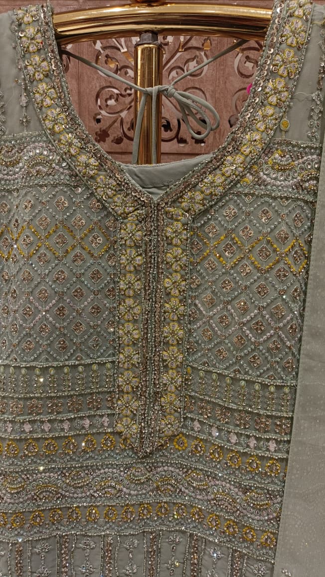 FUNCTIONAL FESTIVE OCCASSION PARTY WEAR OUTFIT