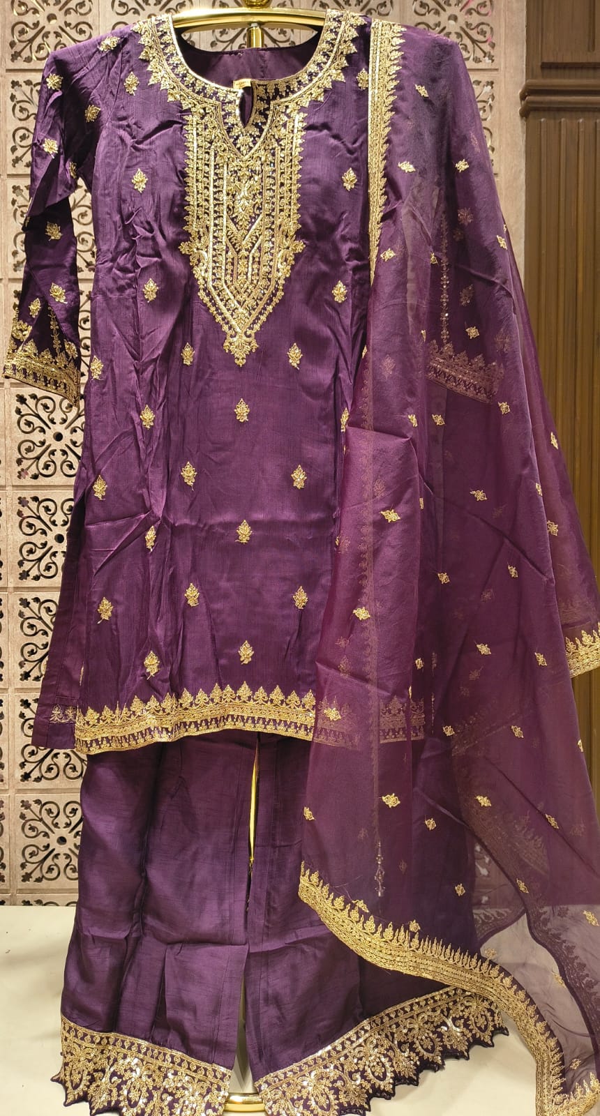 FUNCTIONAL FESTIVE OCCASSION PARTY WEAR OUTFIT