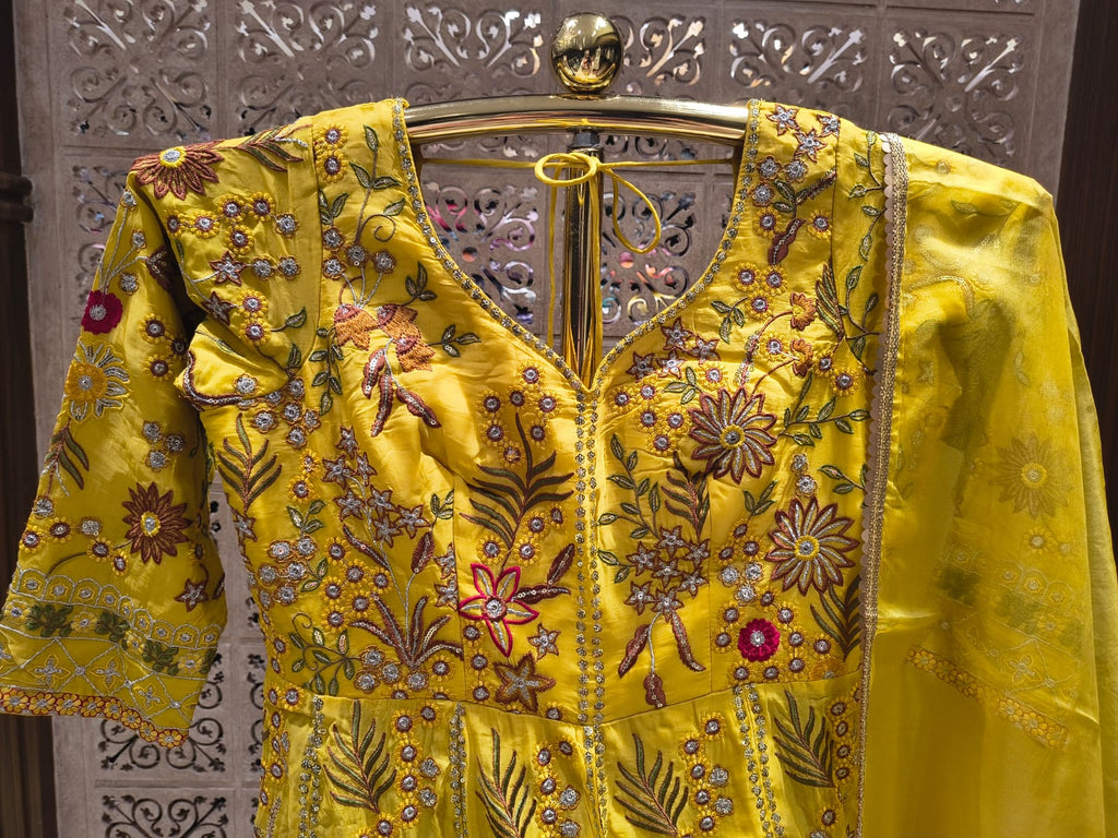 FUNCTIONAL PARTY WEAR OUTFIT