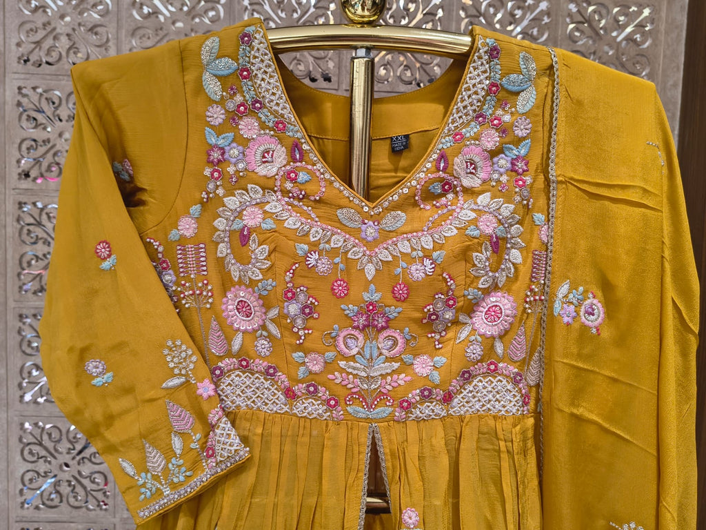 FUNCTIONAL FESTIVE OCCASSION PARTY WEAR OUTFIT