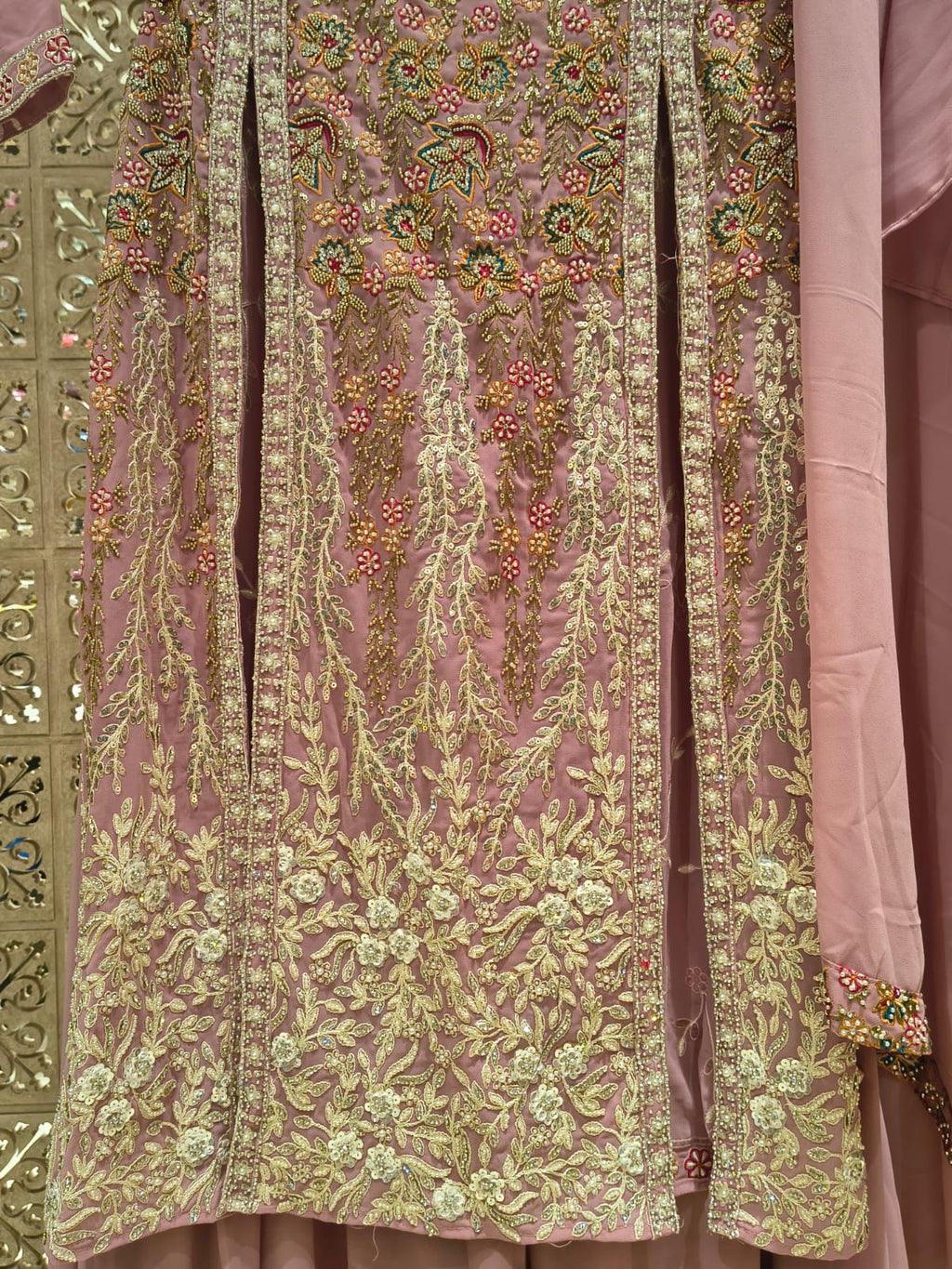 MEHENDI,HALDI FESTIVE OCCASSION OUTFIT