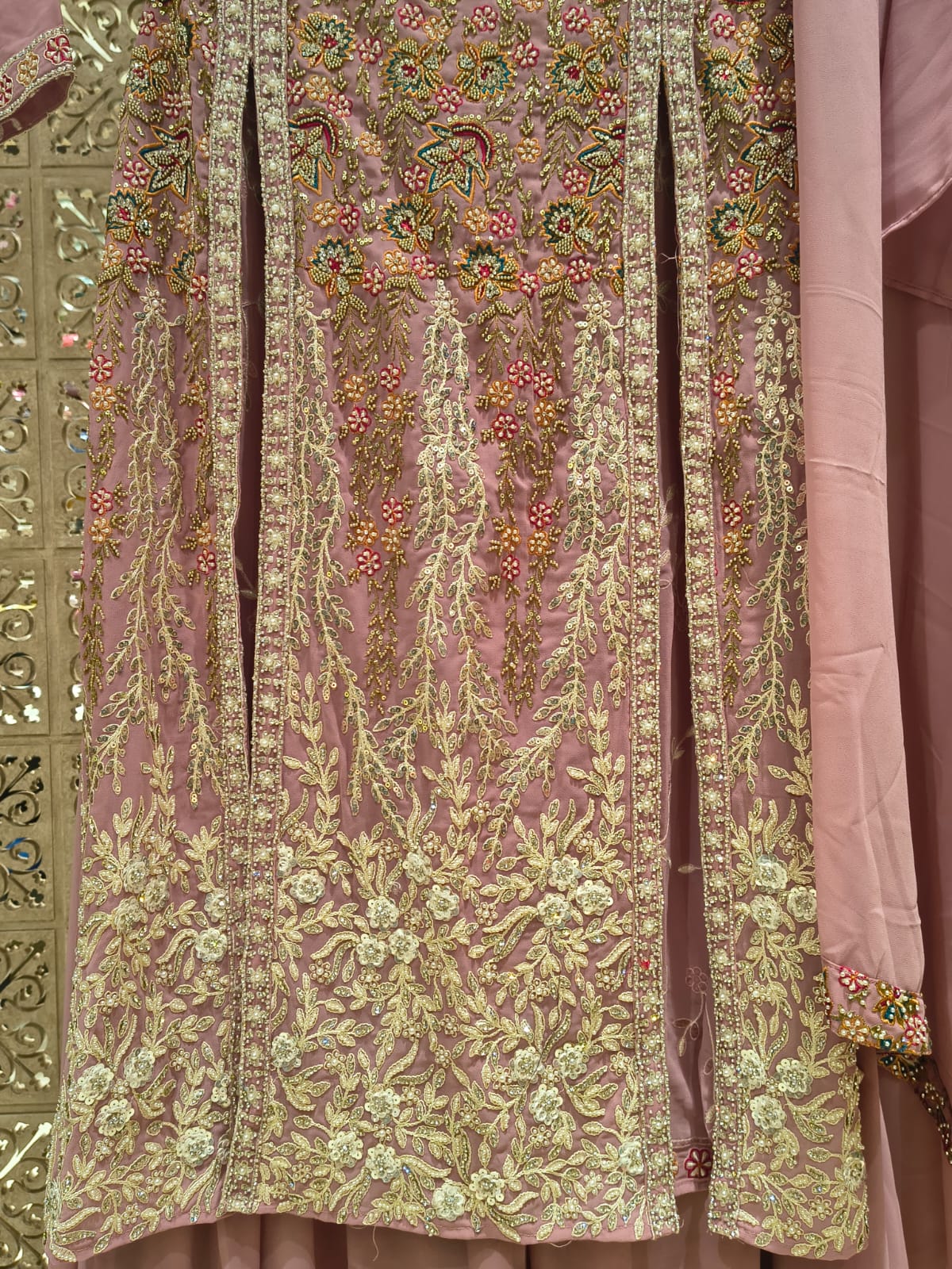 MEHENDI,HALDI FESTIVE OCCASSION OUTFIT