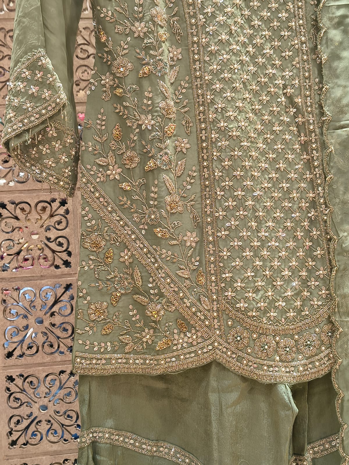 MEHENDI,SANGEET PARTY WEAR GHARARA SET
