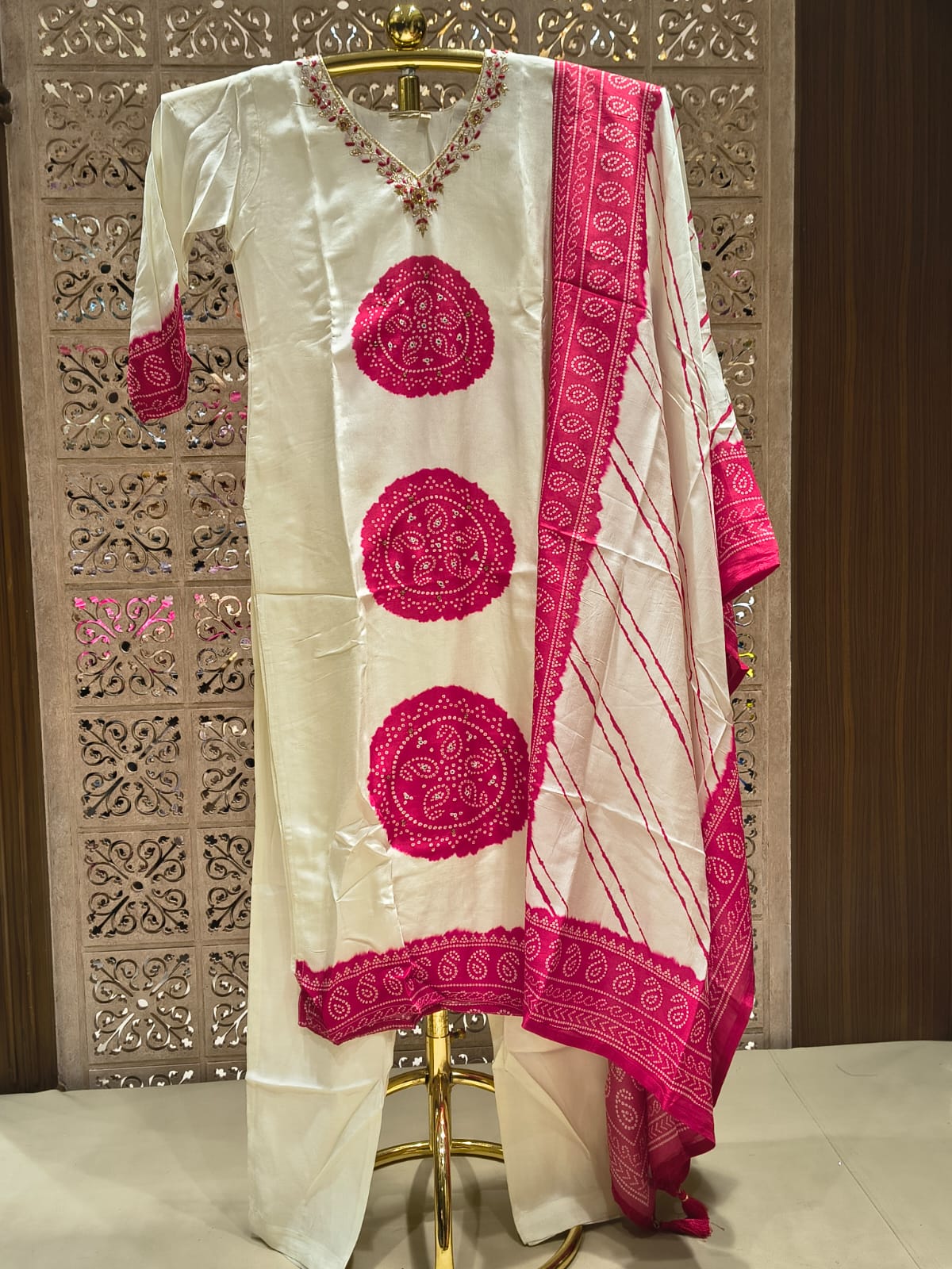 FESTIVE WEAR KURTA SET