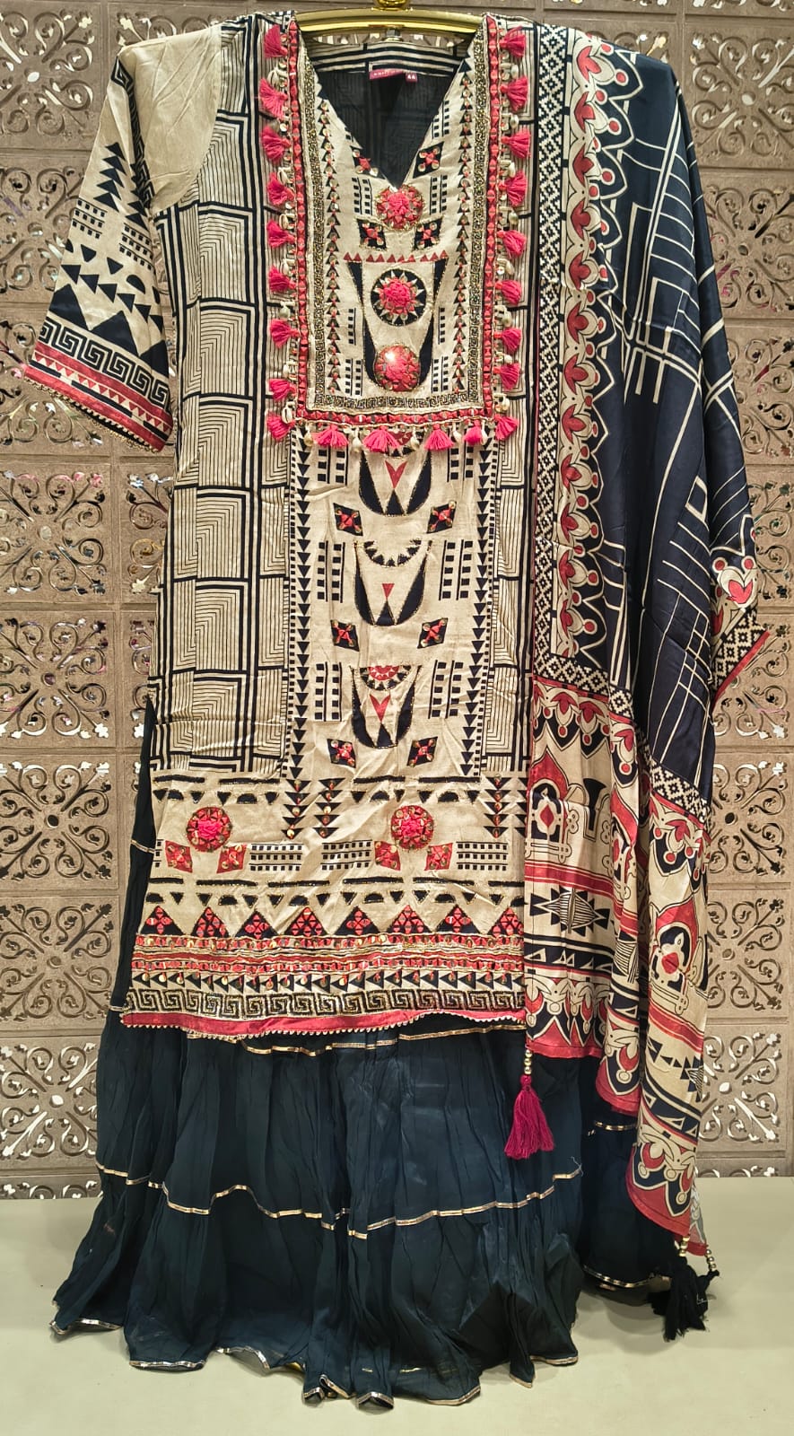 FLOOR LENGTH PARTY WEAR OUTFIT