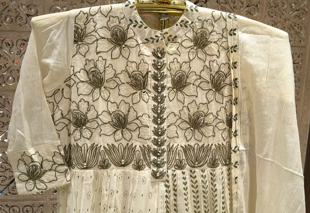 FLOOR LENGTH GOWN STYLE OUTFIT