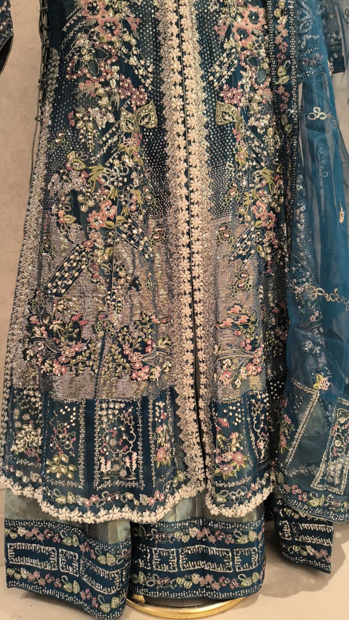 PAKISTANI PARTY WEAR OUTFIT