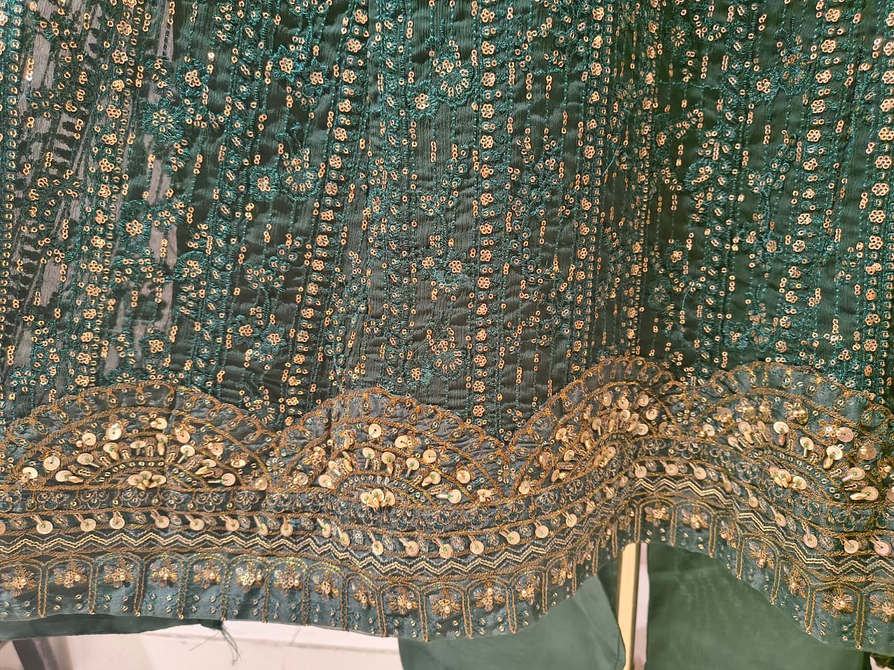 PAKISTANI PARTY WEAR OUTFIT