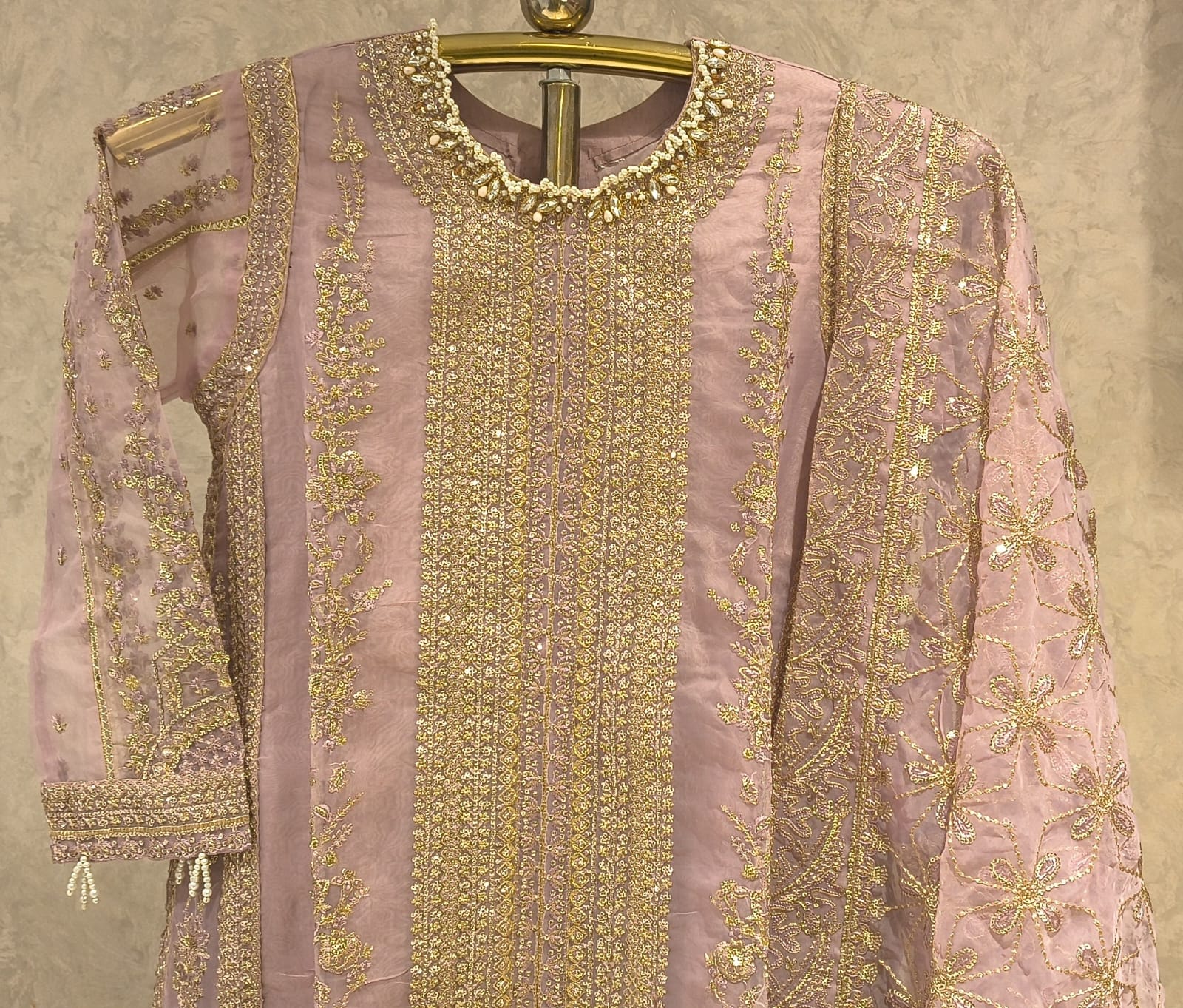 PAKISTANI PARTY WEAR OUTFIT