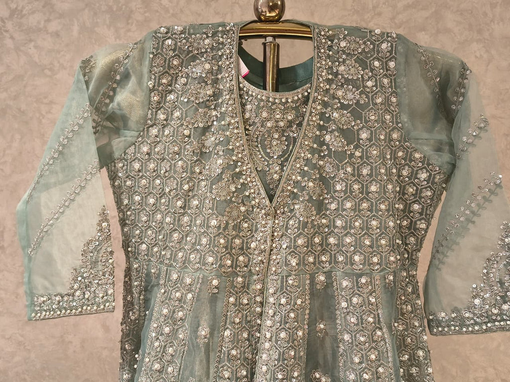 PAKISTANI PARTY WEAR OUTFIT