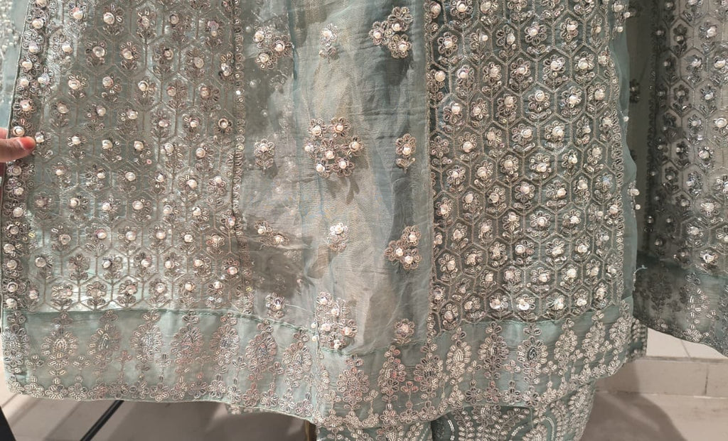 PAKISTANI PARTY WEAR OUTFIT