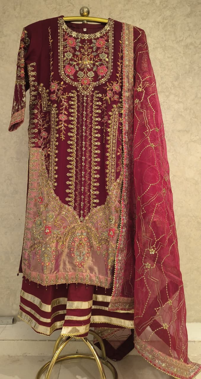 PAKISTANI PARTY WEAR OUTFIT