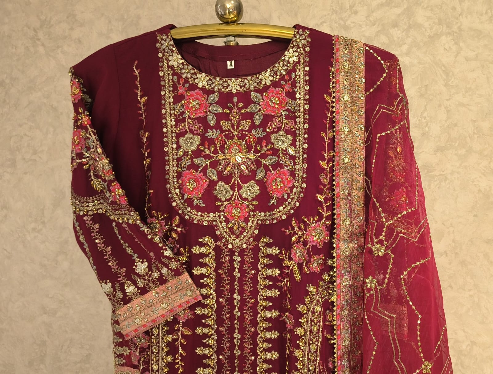 PAKISTANI PARTY WEAR OUTFIT