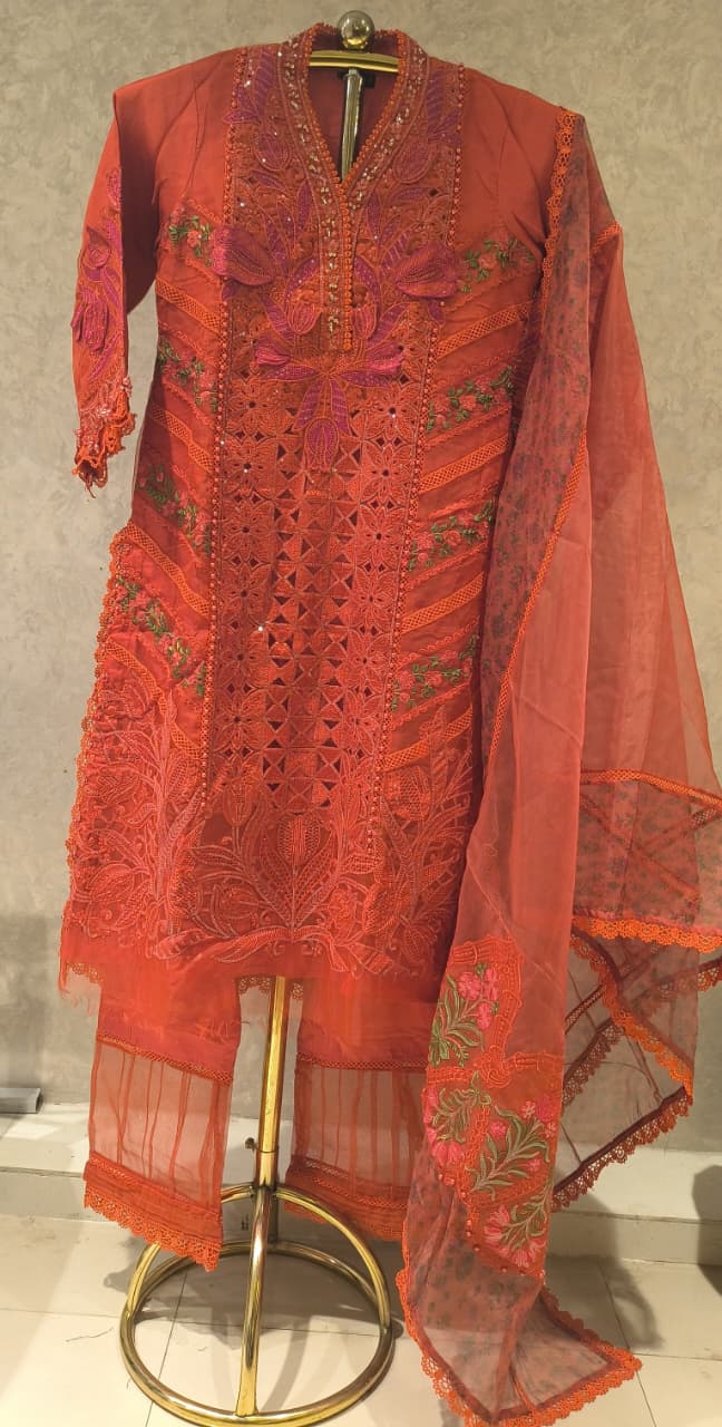 PARTY WEAR PAKISTANI OUTFIT