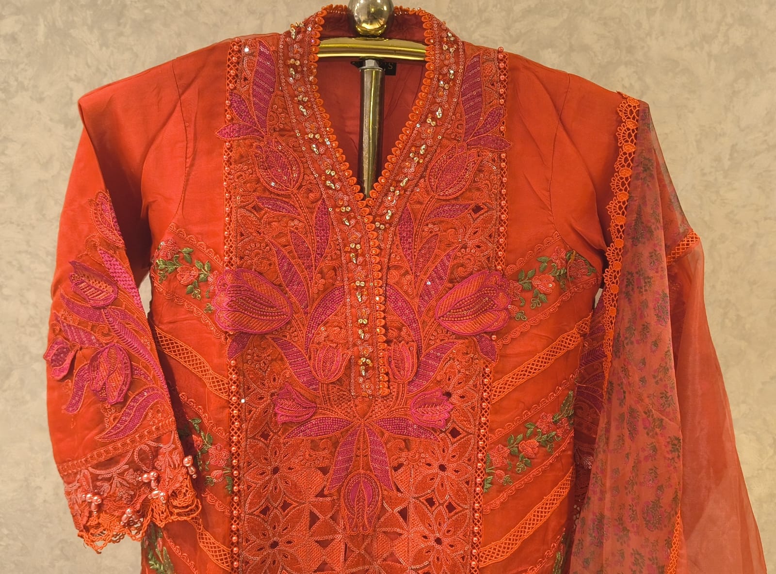 PARTY WEAR PAKISTANI OUTFIT
